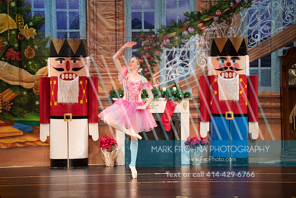 BRIO Nutcracker Cast 2 2022-76