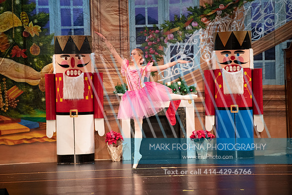 BRIO Nutcracker Cast 2 2022-75