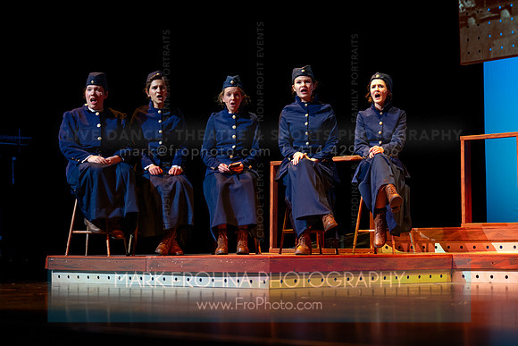 KM Hello Girls Act 1-560
