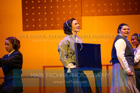 KM Hello Girls Act 1-110