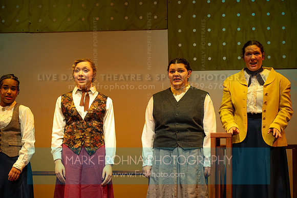 KM Hello Girls Act 1-297
