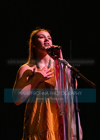 Main Street Chart Toppers Evy Senior Solo-3