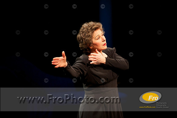 Skylight Edith Piaf 2013 Preview 020