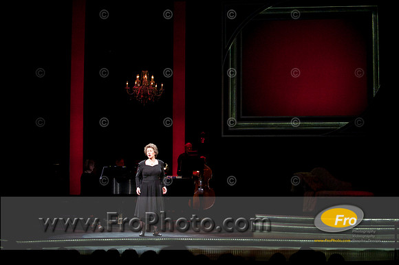 Skylight Edith Piaf 2013 Preview 029