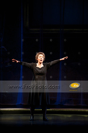 Skylight Edith Piaf 2013 Preview 039
