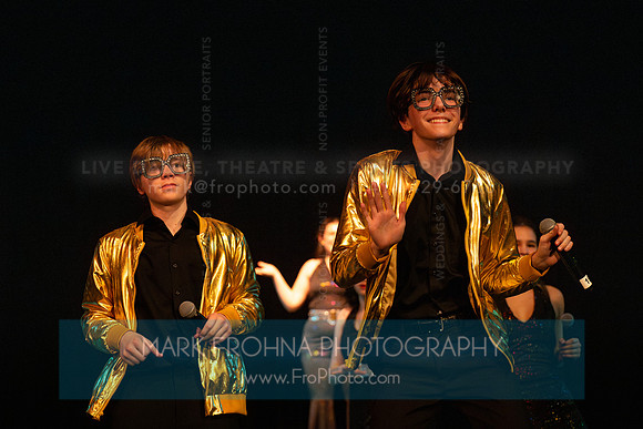Main Street Chart Toppers Olen-90