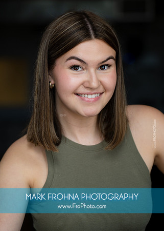 Emma Hipp Headshots 2025-5