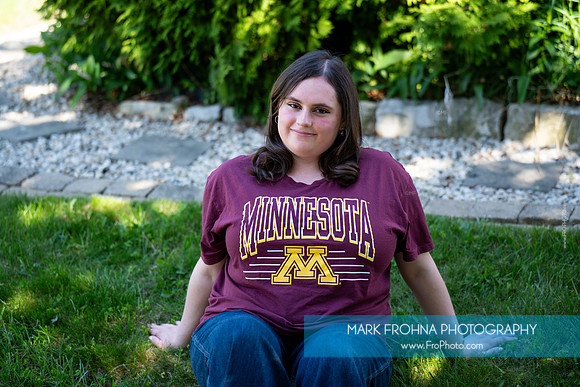 Lucy Senior Minnesota T-Shirt-6