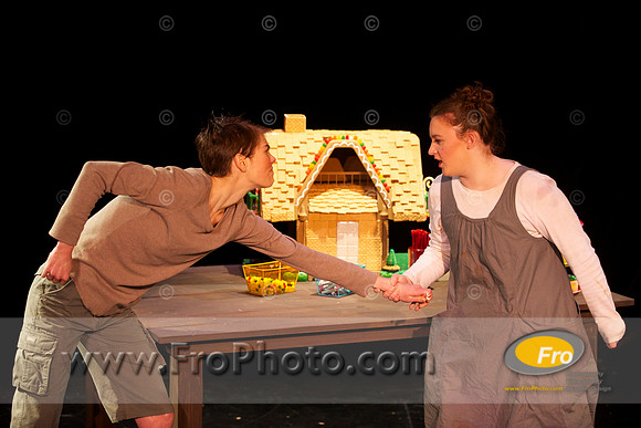 UWM Hansel and Gretel 044