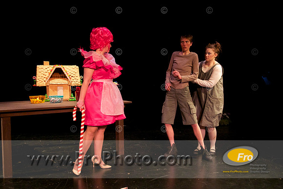 UWM Hansel and Gretel 048