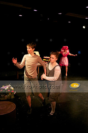 UWM Hansel and Gretel 050