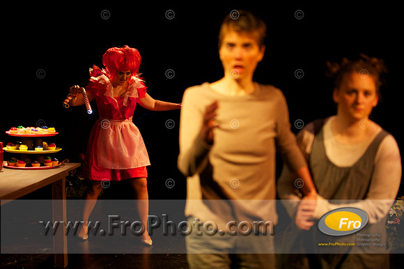 UWM Hansel and Gretel 052