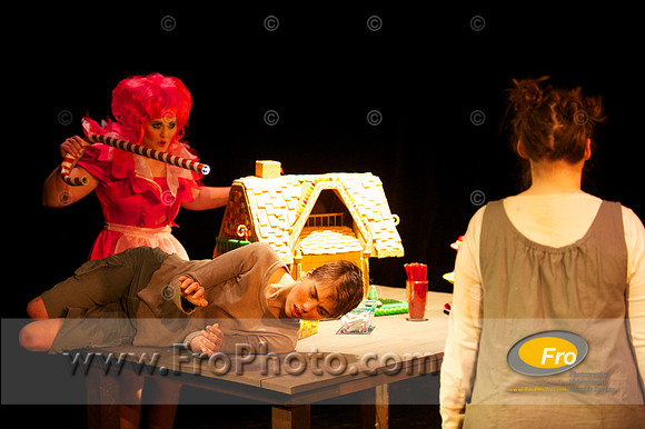 UWM Hansel and Gretel 054