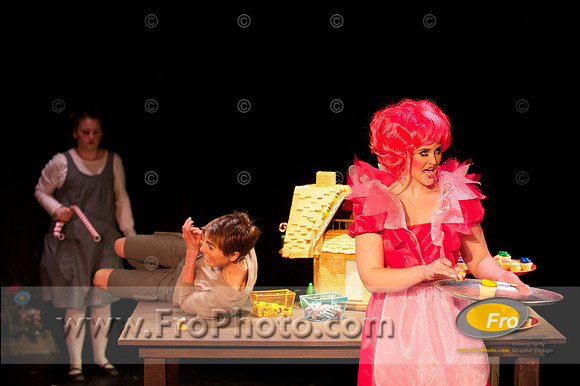 UWM Hansel and Gretel 057