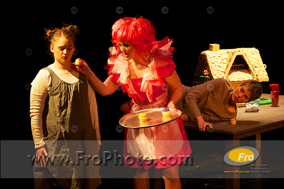 UWM Hansel and Gretel 059