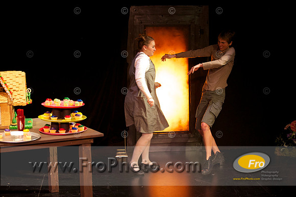 UWM Hansel and Gretel 065