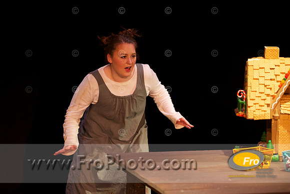 UWM Hansel and Gretel 068