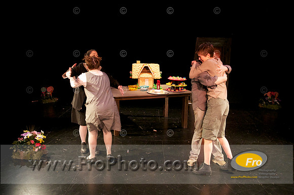 UWM Hansel and Gretel 070