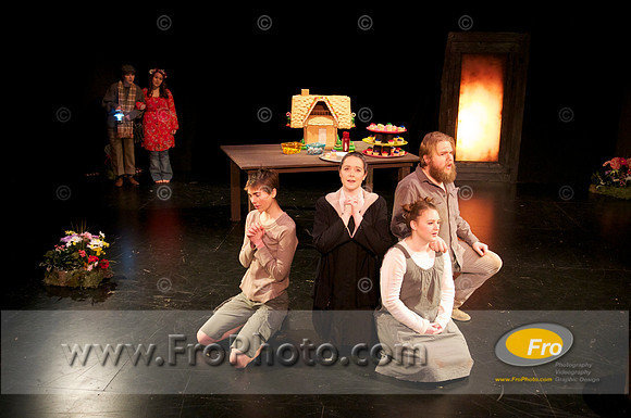 UWM Hansel and Gretel 073