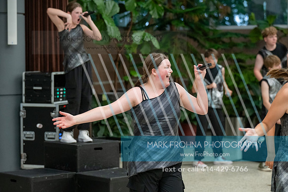 Main Street Song and Dance Zoo 2026-42
