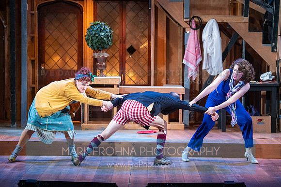 Skylight Noises Off Act 1 Highlights-119