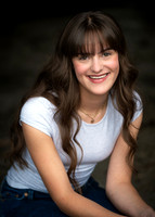 Evie Maassen Headshot 2026-5