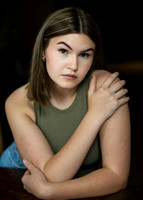 Emma Hipp Headshots 2025-17