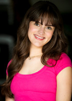 Evie Maassen Headshot 2026-10