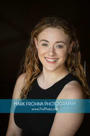 Jenna Headshot Selections-35