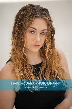 Jenna Headshot Selections-36