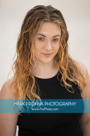 Jenna Headshot Selections-38