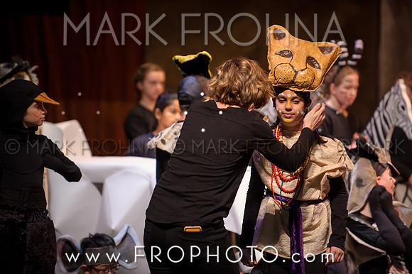 Brook El Lion King Getting Ready-38