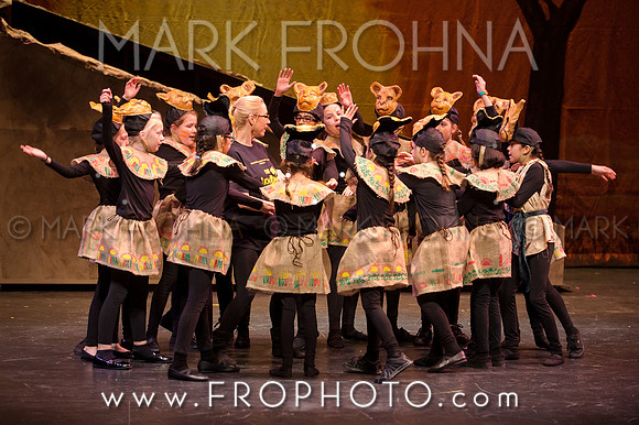 Brook El Lion King Getting Ready-36