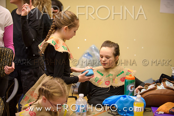 Brook El Lion King Getting Ready-12