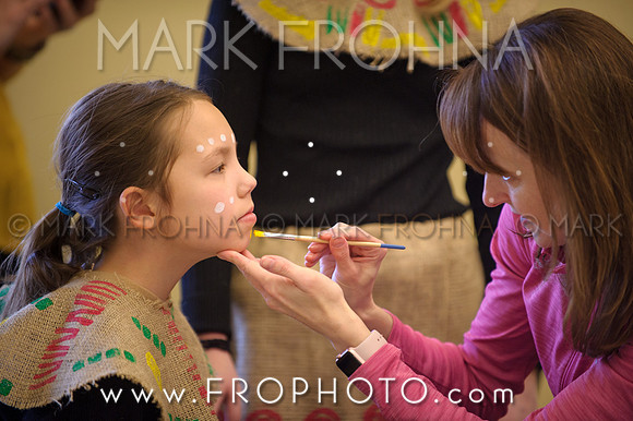 Brook El Lion King Getting Ready-21