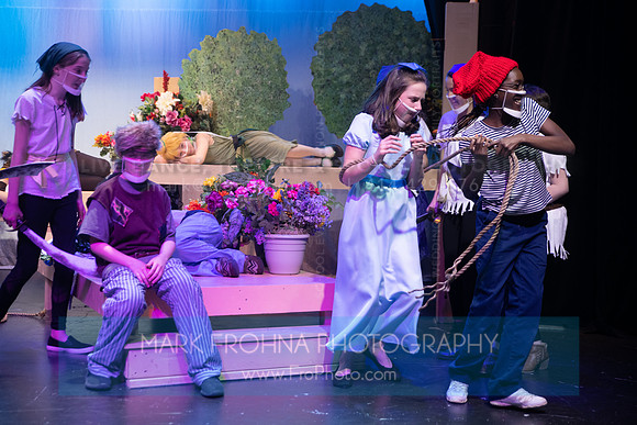 WHMS Peter Wendy Wendy Cast-109