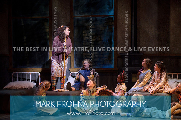 Skylight Annie Sky Cast Media-40