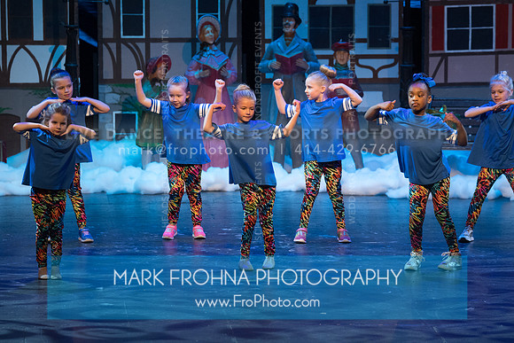 BCA 2DEC17 4PM 1st 2nd Hip Hop Mon415-22