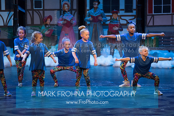 BCA 2DEC17 4PM 1st 2nd Hip Hop Mon415-11
