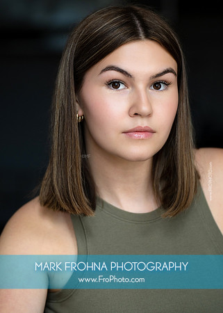 Emma Hipp Headshots 2025-18