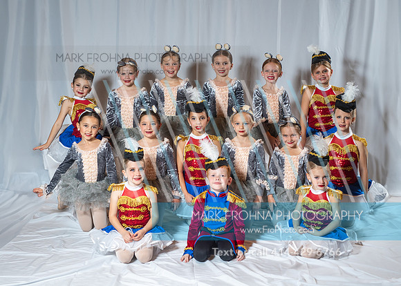 LCD Holiday 2023 Sarcia Team-2