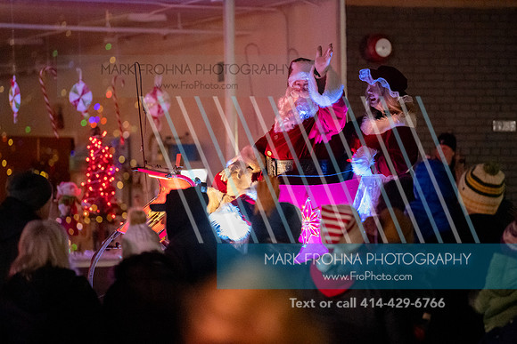 BRIO Brookfield Tree Lighting 2023-90