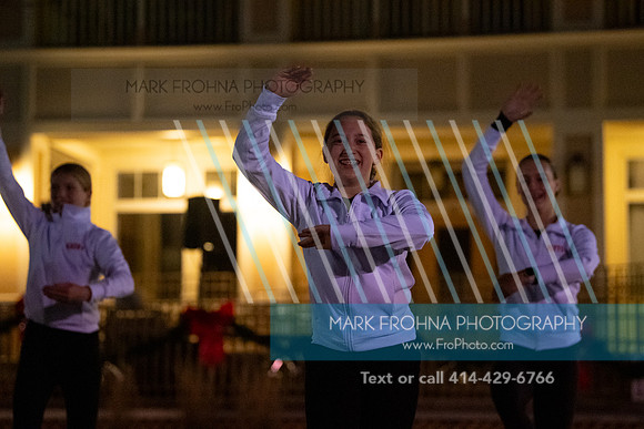 BRIO Brookfield Tree Lighting 2023-70