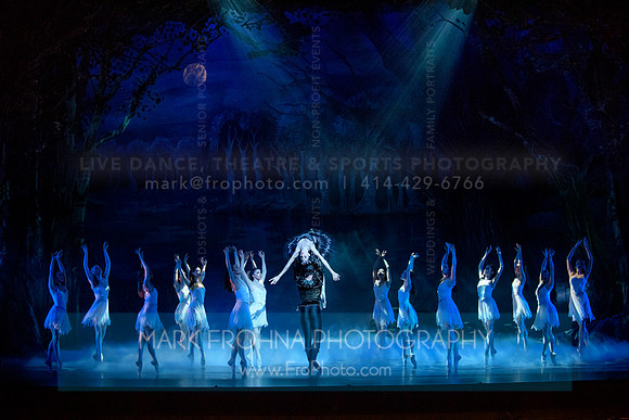Milwaukee Ballet Swan Lake 2018 Highlights-056