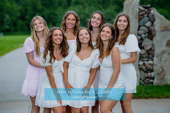 BC DeRosa Friends Graduation Portraits-42