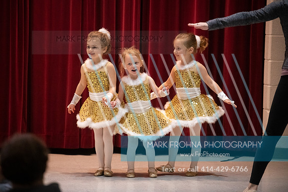 Lake Country Dance Petite Holiday 2021-21
