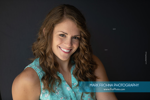 Stephanie Staszak Headshots 2020-109