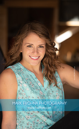 Stephanie Staszak Headshots 2020-078