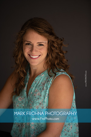 Stephanie Staszak Headshots 2020-071