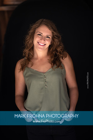 Stephanie Staszak Headshots 2020-062